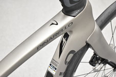 PINARELLO 2025 2024 ROADBIKE F5 DISK F5DISK SHIMANO 105 R7100 12s D104 IMPLUSE GREYピナレロ 2025年モデル 2024年モデル ロードバイク エフファイブディスク シマノ 12スピード 完成車 インパルス グレイ グレー シルバー 1