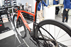 PINARELLO 2025 2024 ROADBIKE F7 DISK F7DISK SHIMANO R9200 DURAACE Di2 12s 12s D101 RAZOR RED ピナレロ 2025年モデル 2024年モデル ロードバイク エフセブンディスク シマノ 電動 デュラエース 12スピード 完成車 レイザー レッド 2