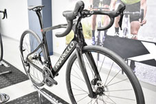 PINARELLO 2023 ROADBIKE ENDURANCE X1 DISK x1disk SHIMANO 105 D165 SHINY BLACK FRONT FORK ピナレロ 2023年モデル ロードバイク エンデュランス エックスワン エックス ワン ディスク シマノ  完成車 シャイニー ブラック