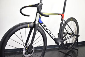 LOOK 2025 2024 ROADBIKE 795 BLADE2 BLADE RS DISC R7100 105 Di2 12speed ICONIC EDITION ルック 2025年モデル 2024年モデル ロードバイク ブレード 2 ブレード2 アールエス ディスク シマノ 電動 完成車 12スピード アイコニック 2