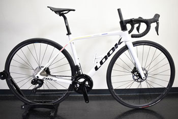 LOOK 2025 2024 ROADBIKE 785 HUEZ 2 huez2 DISC SHIMANO R8100 ULTEGRA Di2 12speed COMPLETED PROTEAM WHITE SATIN MATTE ルック 2025年モデル 2024年モデル ロードバイク ヒュエズ ディスク シマノ 電動 アルテグラ 完成車 12スピード プロチームホワイトサテンマット 1